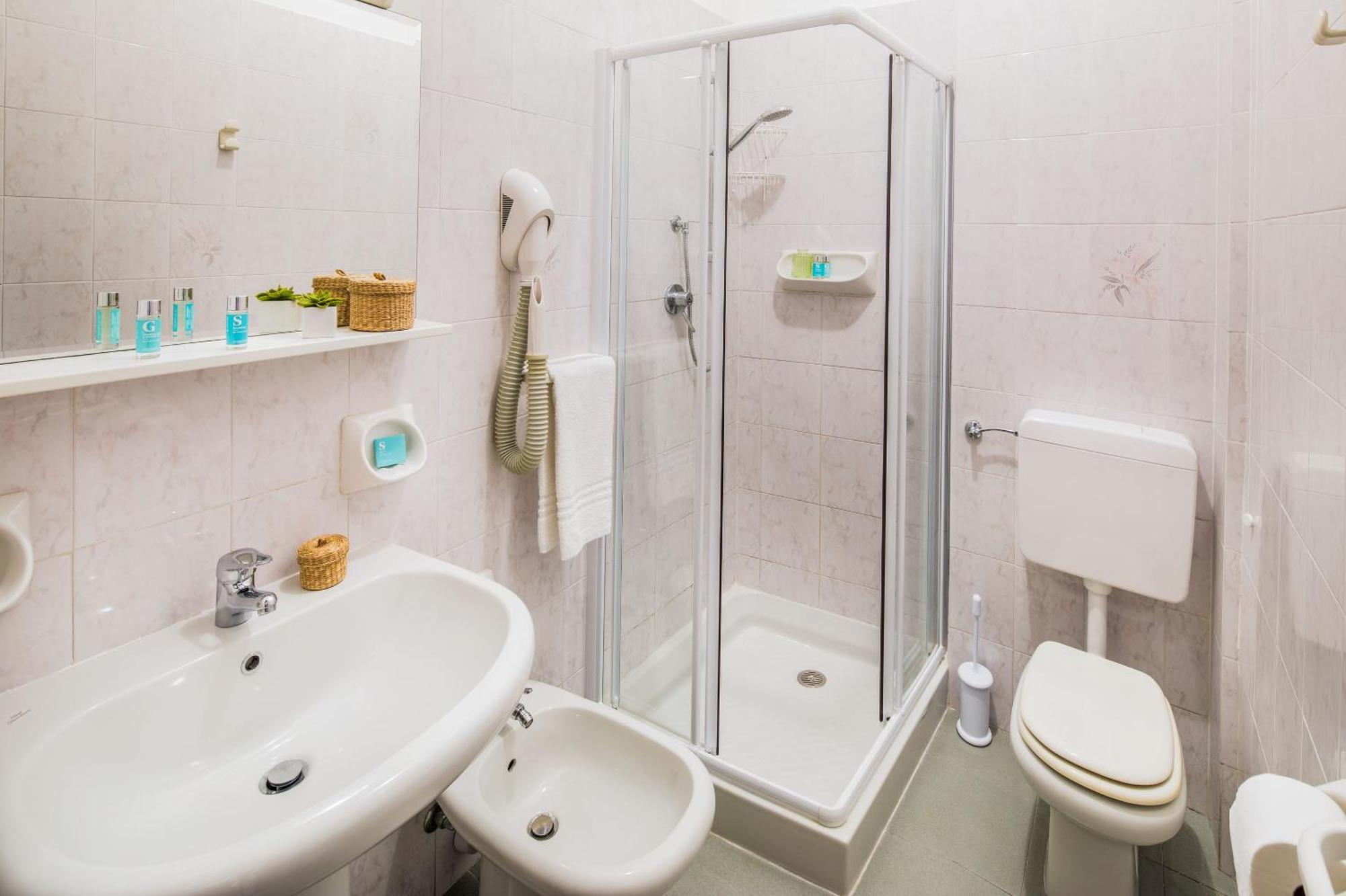 Hotel Tritone Laigueglia Eksteriør billede